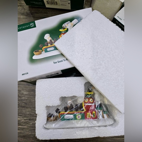 SOLD - Department 56 Too Good To Resist - Picture 8 of 8